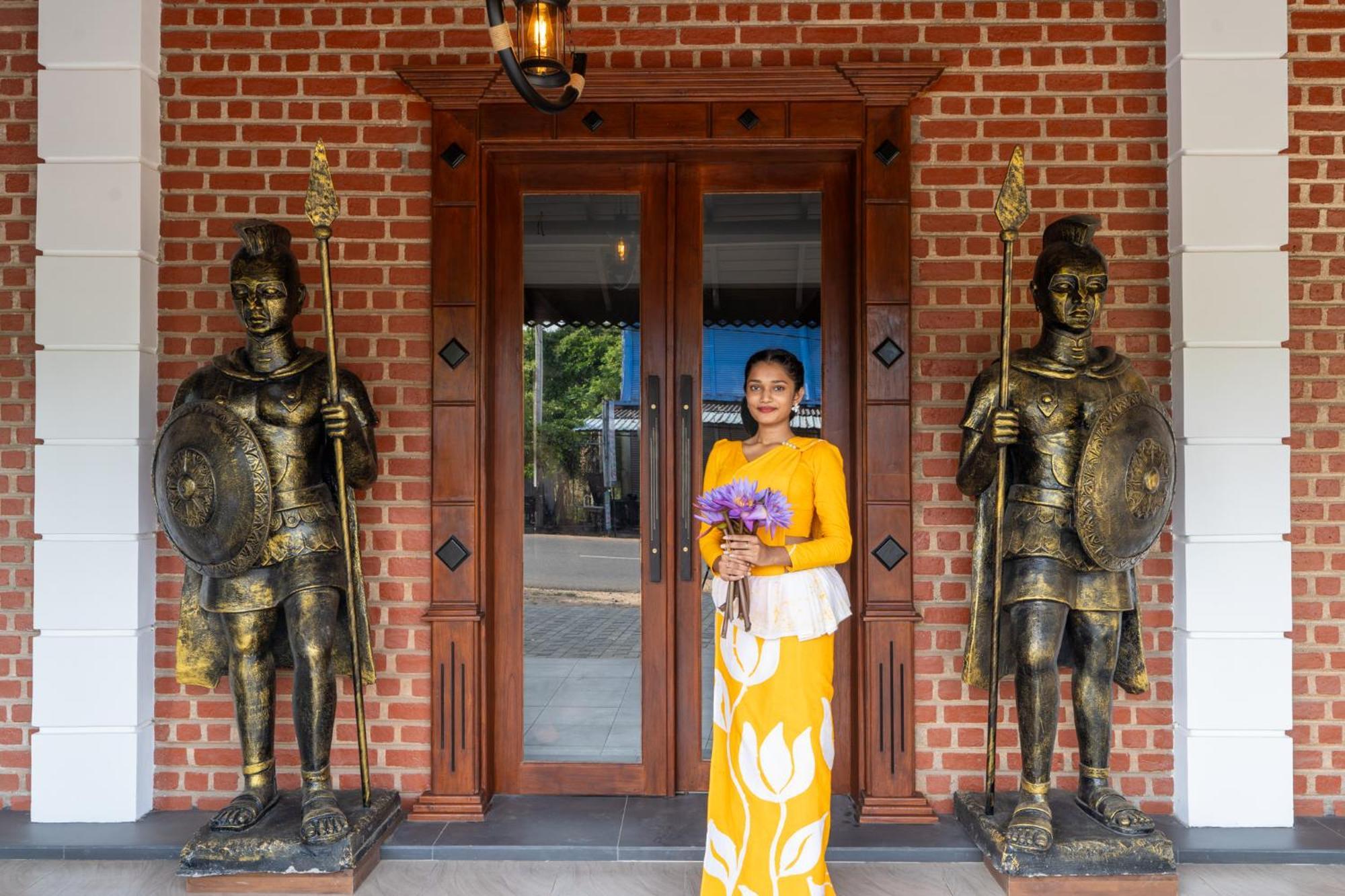 Golden Stars Hotel Dambulla Luaran gambar