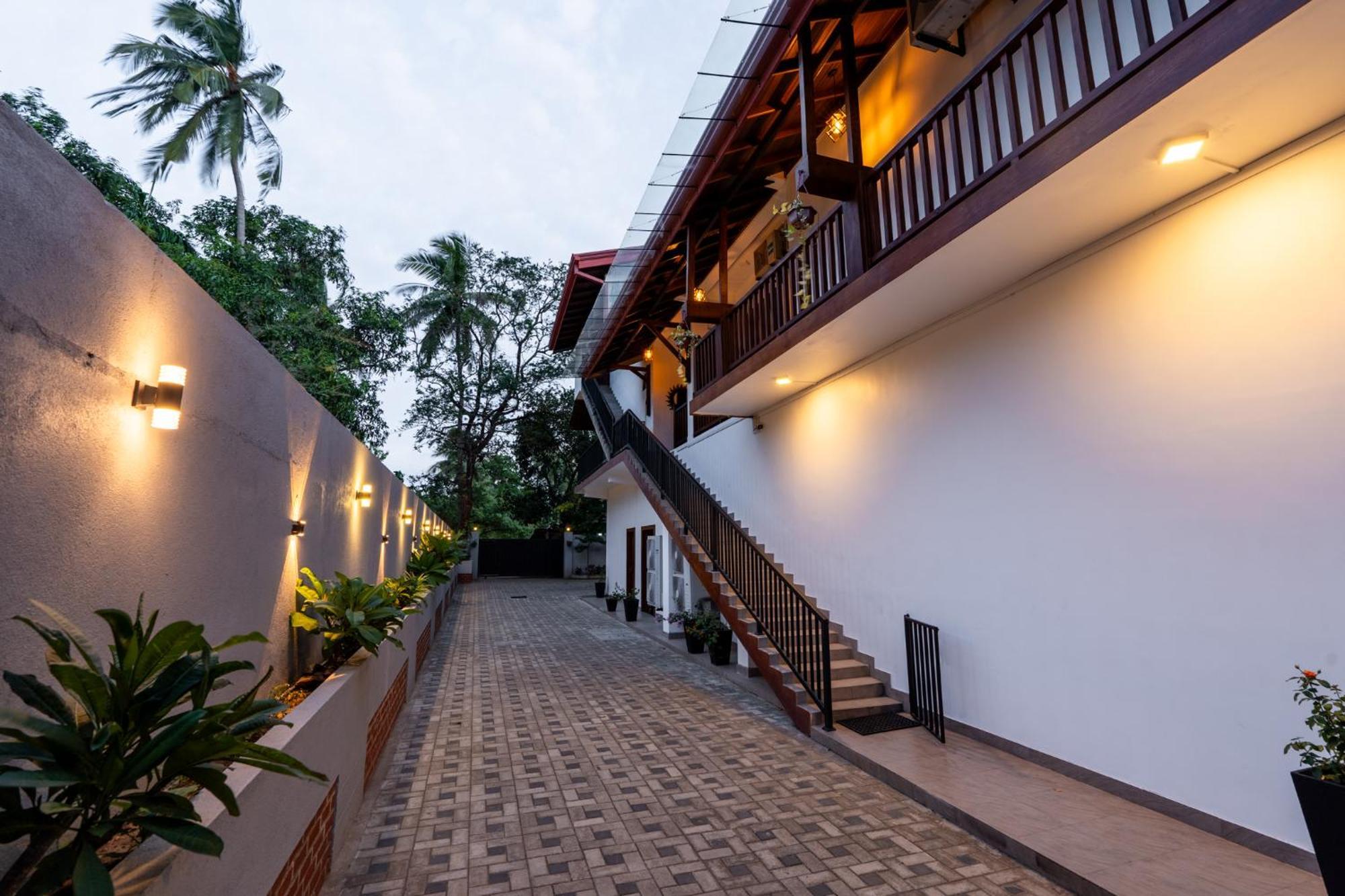 Golden Stars Hotel Dambulla Luaran gambar