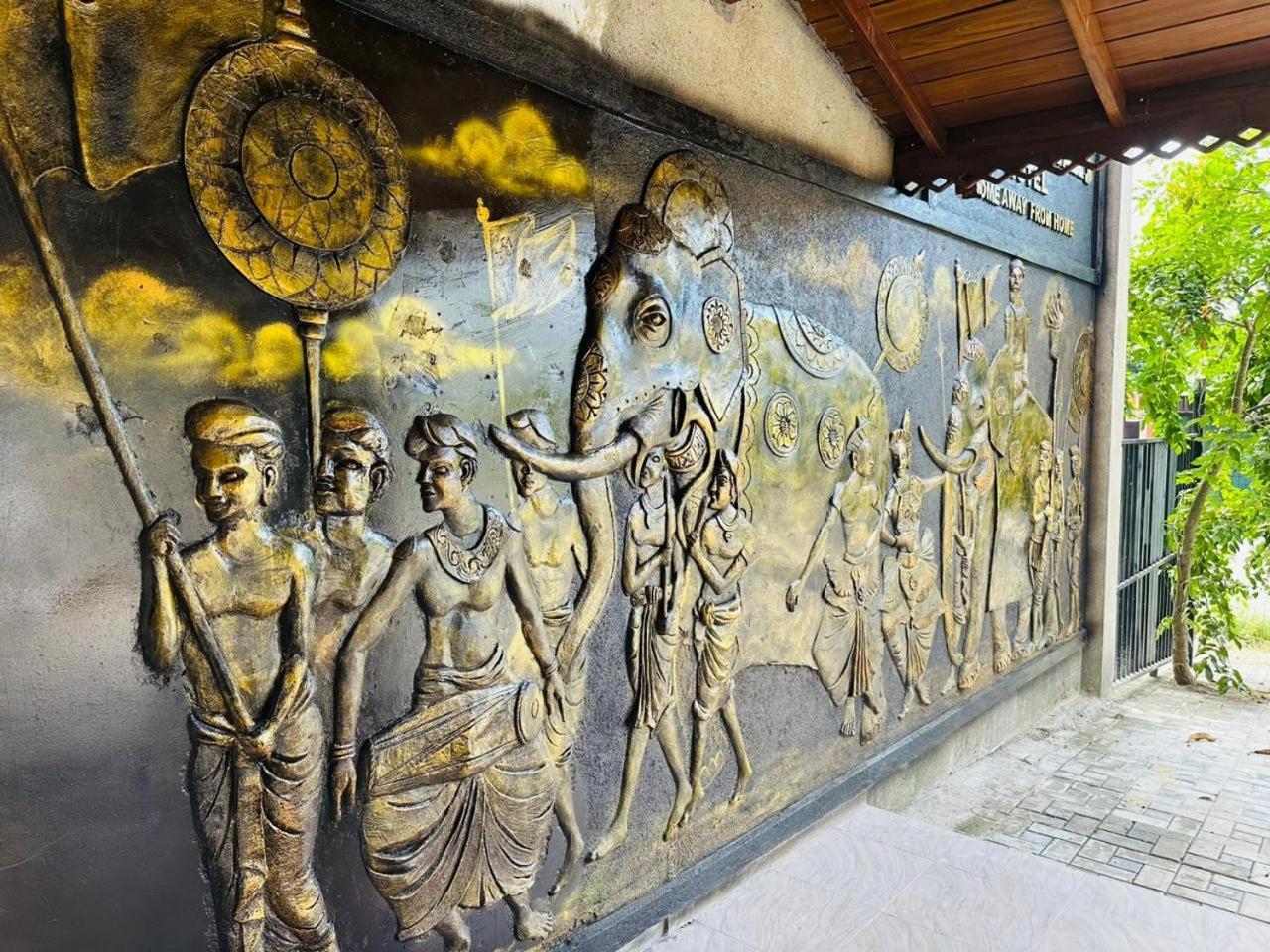 Golden Stars Hotel Dambulla Luaran gambar